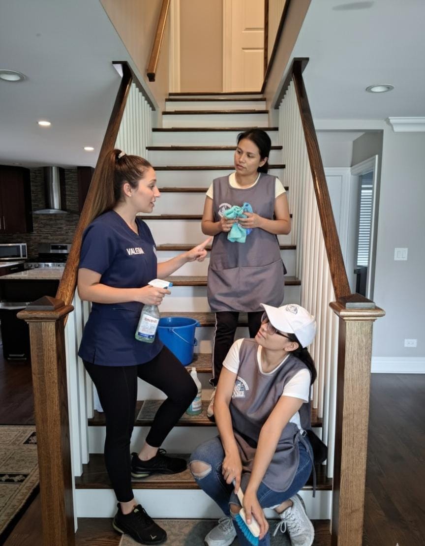 Diamond Home Chicago team briefing on-site